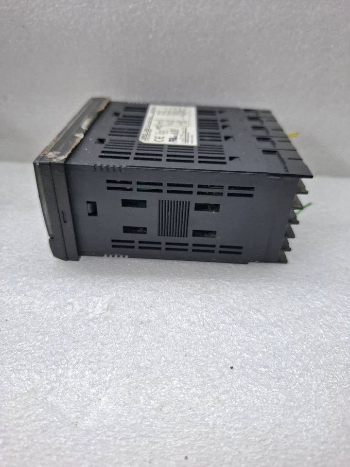 OMRON K3HB-VLC-L1B1-502 DIGITAL PANEL METER 24V AC/DC